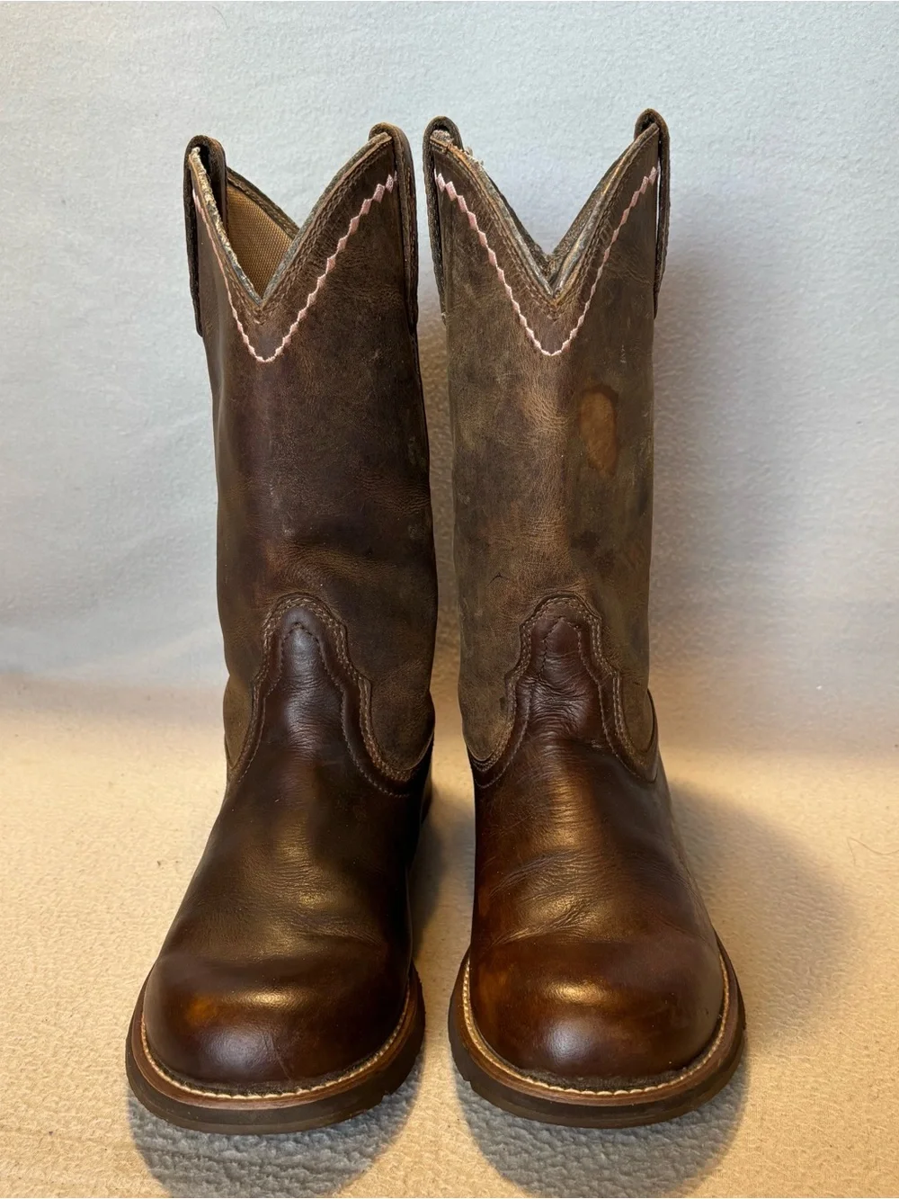 Ariat Unbridled 10B Brown Western Roper Round Toe Boots with Pink Stitch Accent